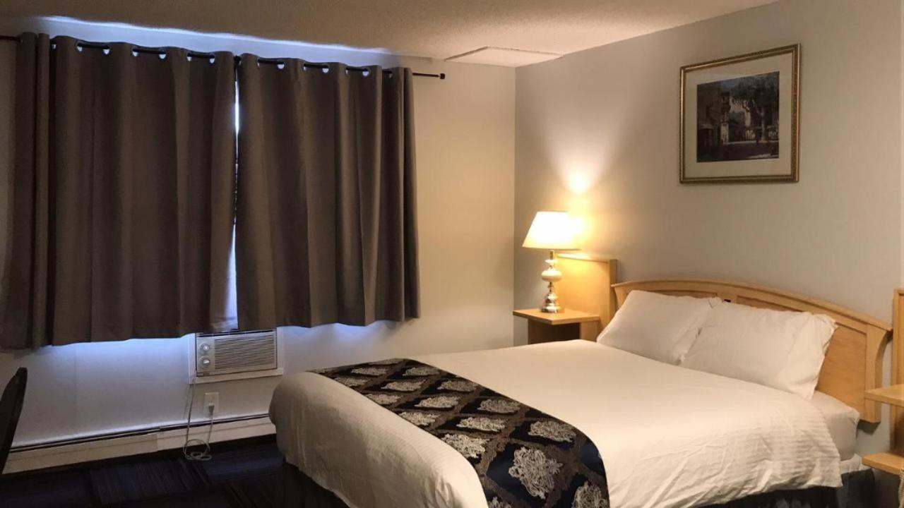 Country Garden Inn & Restaurant Smoky Lake 외부 사진