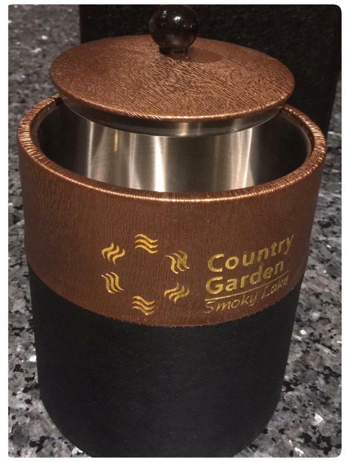 Country Garden Inn & Restaurant Smoky Lake 외부 사진