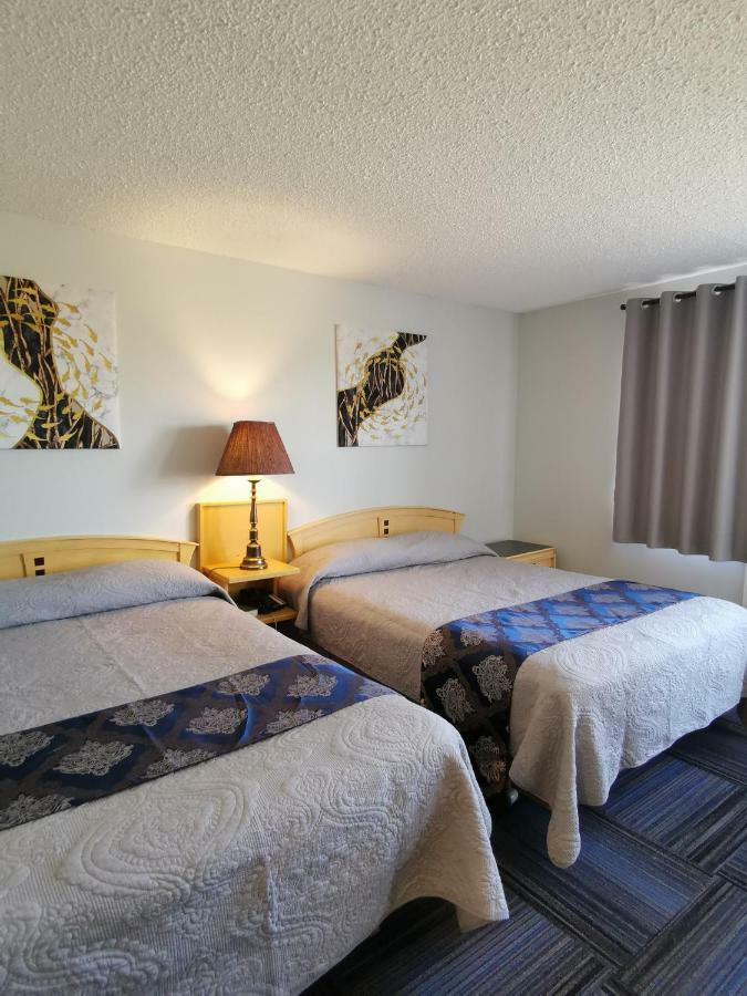 Country Garden Inn & Restaurant Smoky Lake 외부 사진